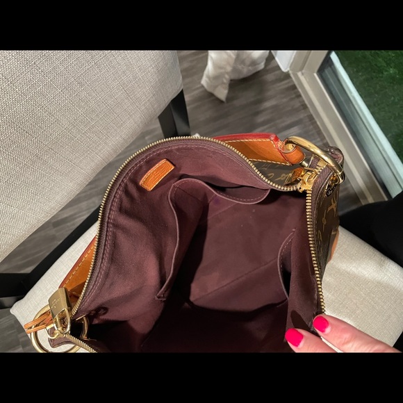 Louis Vuitton Monogram Berri PM - Picture 7 of 10
